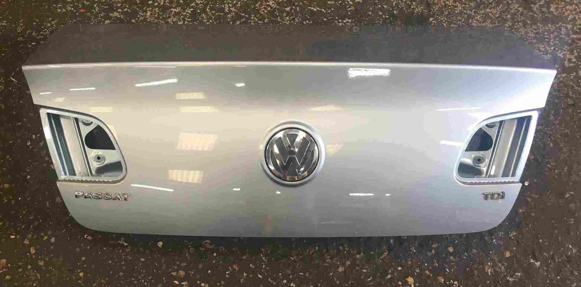 Volkswagen Passat Saloon 2005-2010 Rear Boot Lid Tailgate Blue Silver LB5M