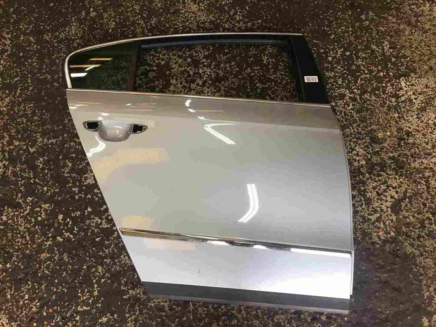 Volkswagen Passat Saloon B6 2005-2010 Drivers OSR Rear Door Green LB5M