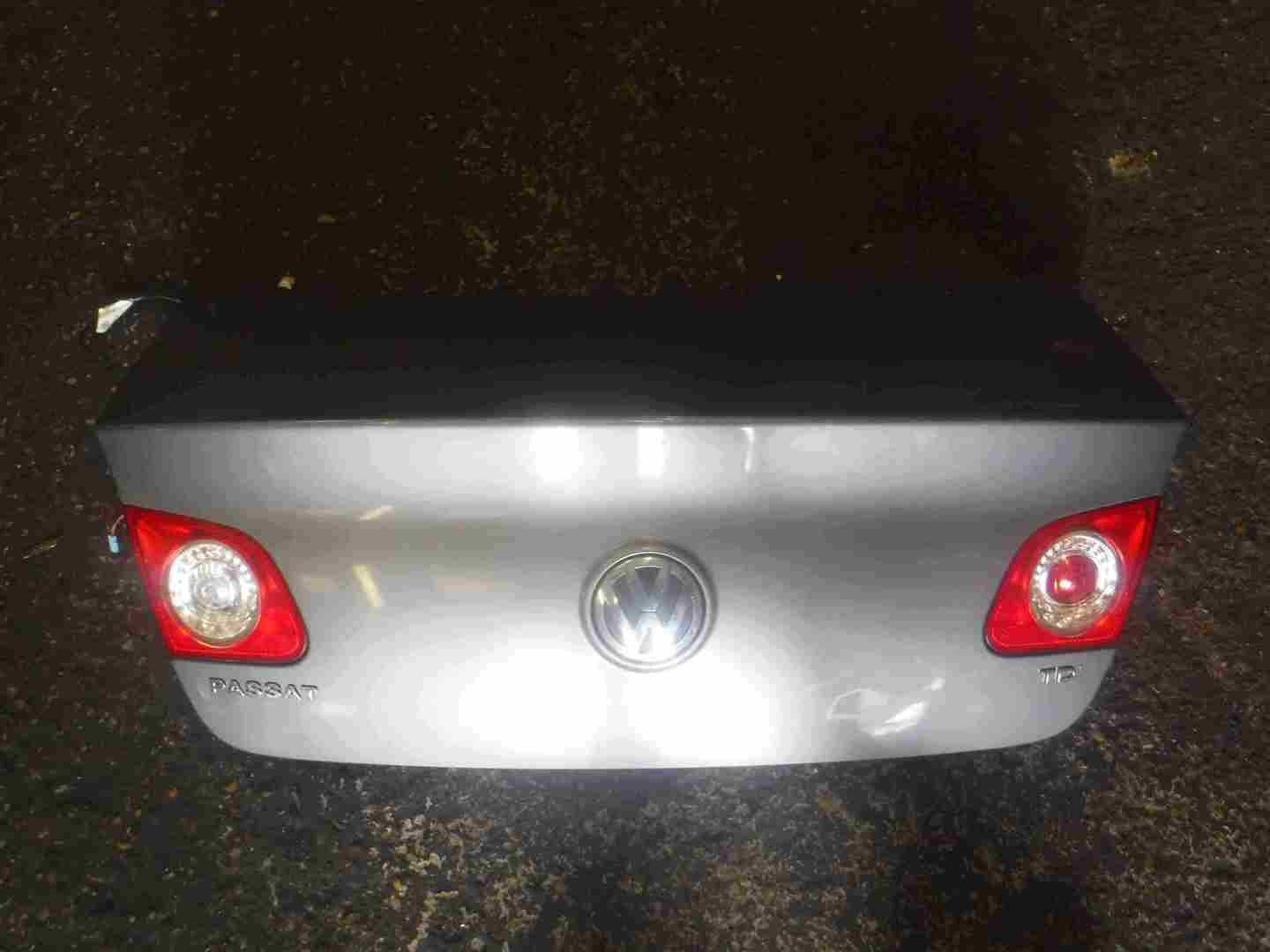 Volkswagen Passat Saloon B6 2005-2010 Rear Tailgate Boot Grey LA7T