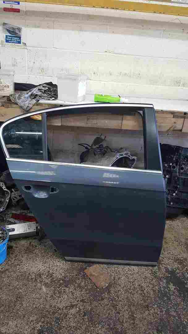 Volkswagen Passat Saloon B7 20102015 Drivers OSR Rear Grey Blue Lk7x