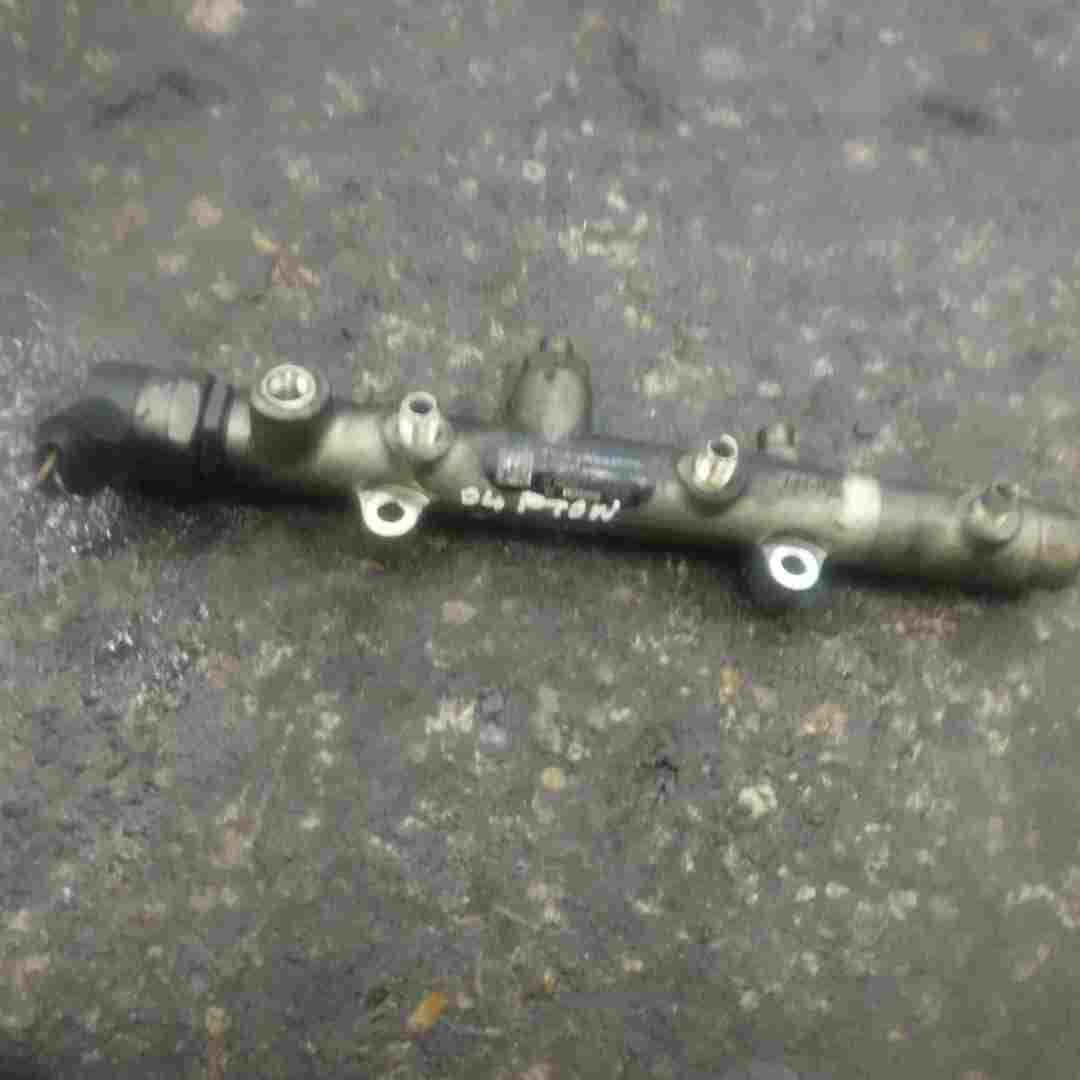 Volkswagen Phaeton 2002-2006 3.0 TDi Fuel Injector Rail 059130090J
