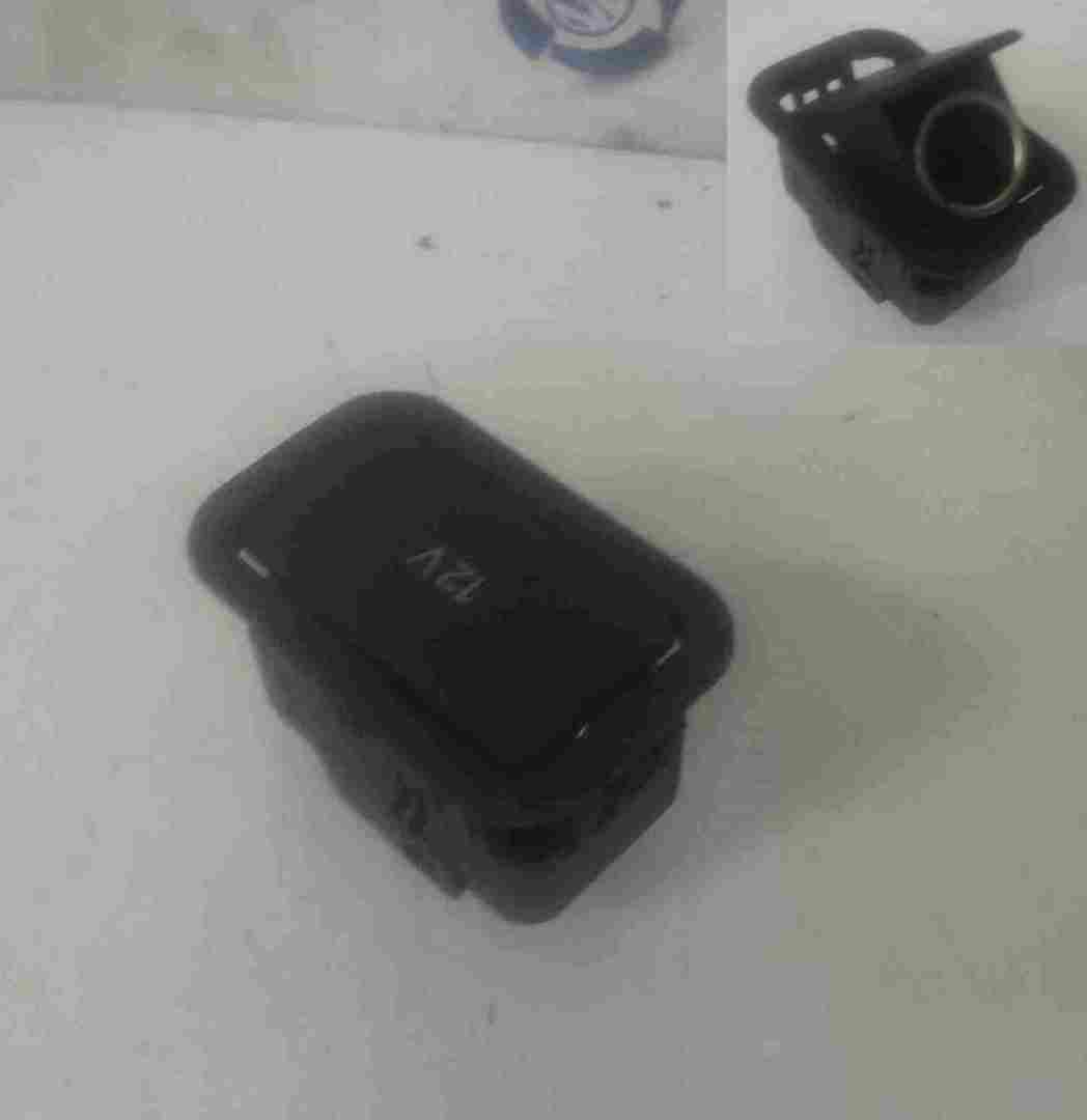 Volkswagen Phaeton 2002-2006 Cigarette Lighter Socket 12V