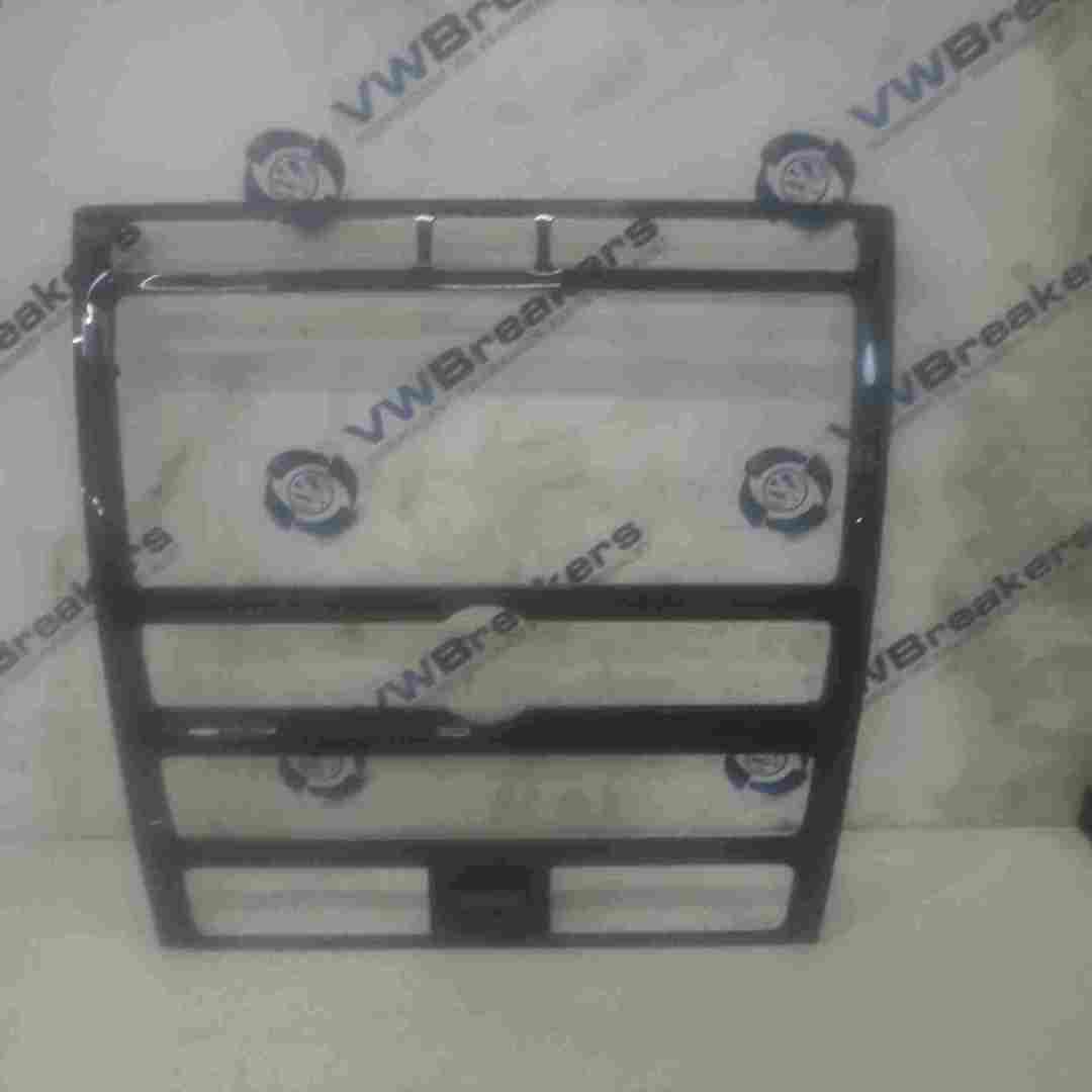 Volkswagen Phaeton 2002-2006 Dashboard Radio Surround Trim Fascia 3D0035122A