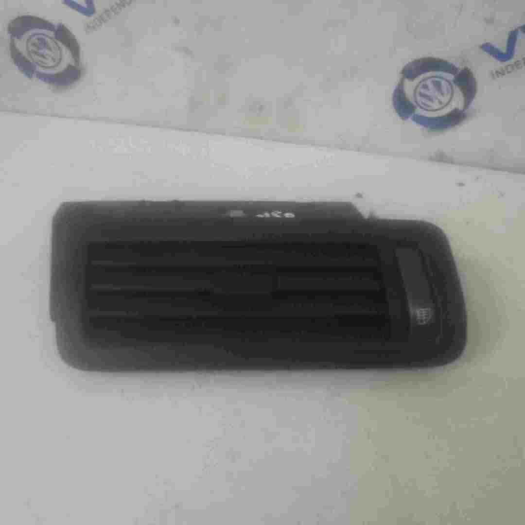 Volkswagen Phaeton 2002-2006 Drivers OSR Rear B Pillar Heater Vent 3D0819202C