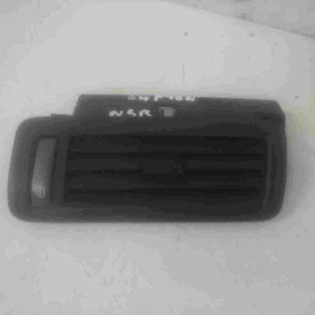 Volkswagen Phaeton 2002-2006 Passenger NSR Rear B Pillar Heater Vent