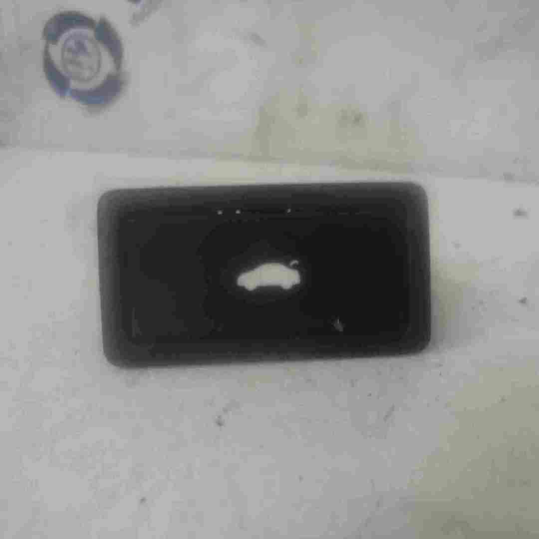 Volkswagen Phaeton 2002-2006 Tailgate Boot Lid Unlock Switch Button 3D0959831D