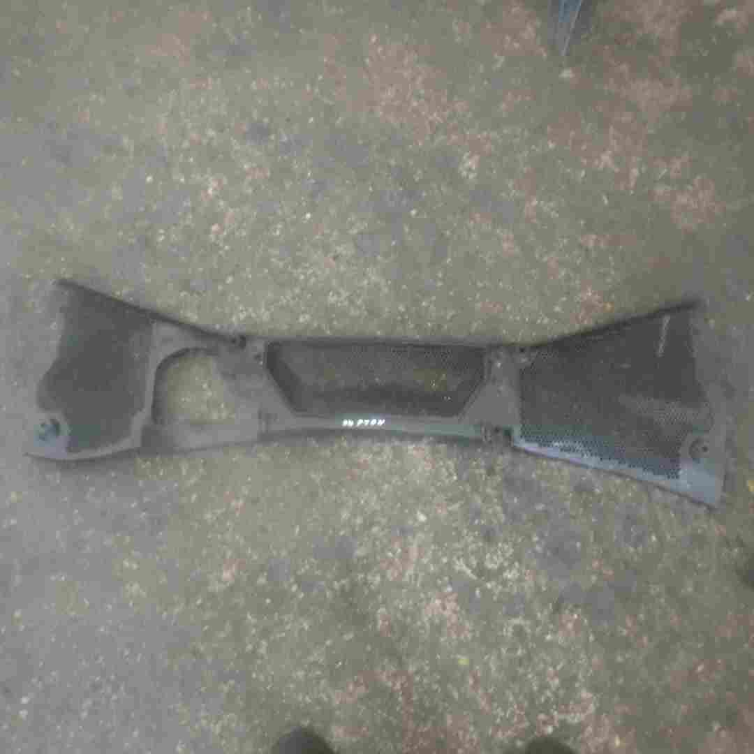 Volkswagen Phaeton 2002-2006 Windscreen Wiper Scuttle Panel Plastic 3D2819417A