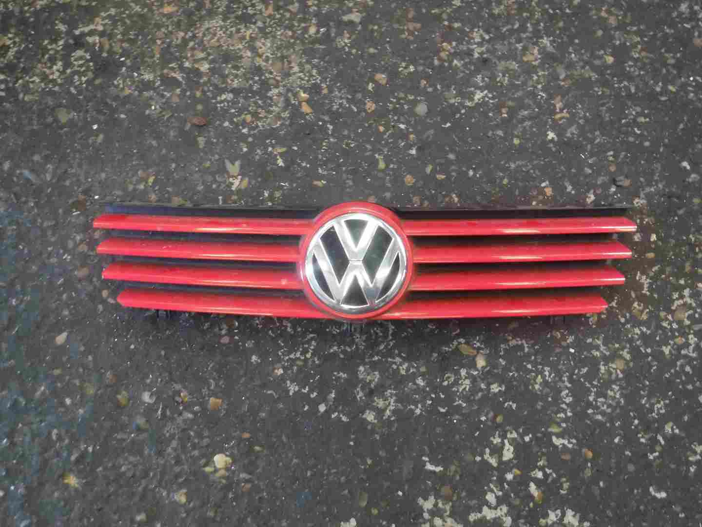 Volkswagen Polo 1999-2003 6N2 Front Bumper Grill Grille Red LP3G 6N0853651J