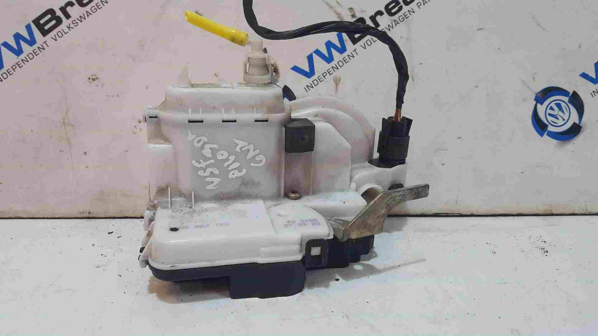 Volkswagen Polo 1999-2003 6N2 Passenger NSF Front Door Lock Mechanism 3Dr