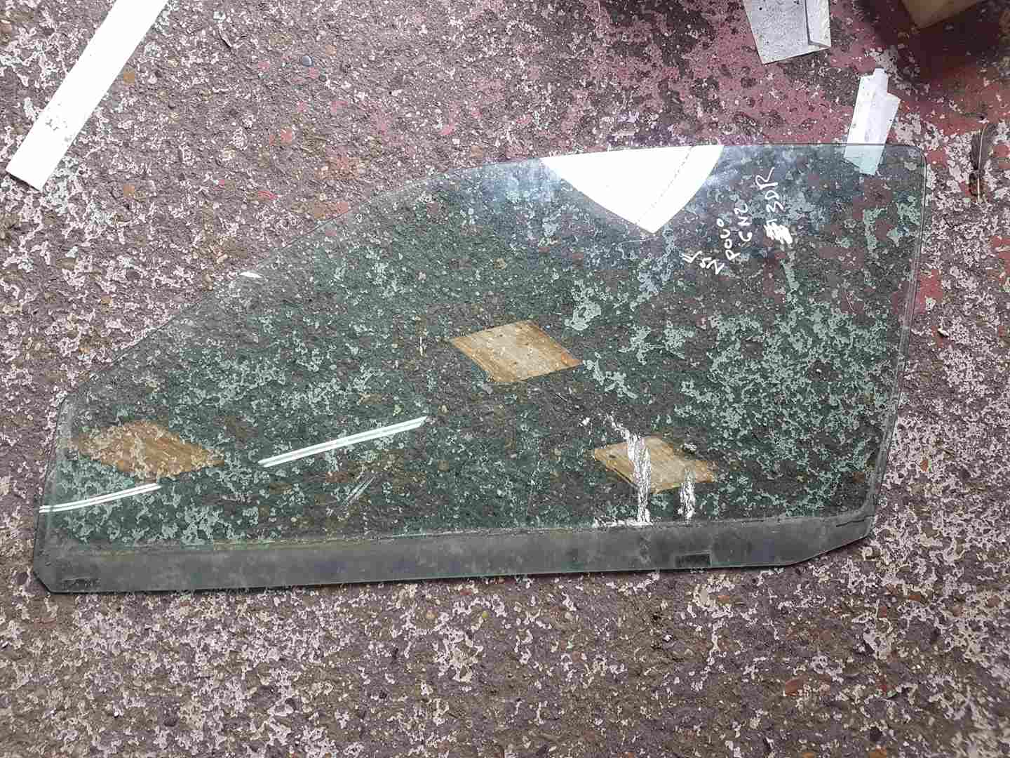 Volkswagen Polo 1999-2003 6N2 Passenger NSF Front Window Glass 3Dr