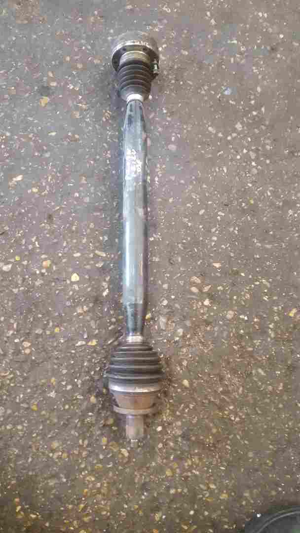 Volkswagen Polo 2003-2006 9N 1.2 12V Drivers OSF Front Driveshaft 6Q0407272bd