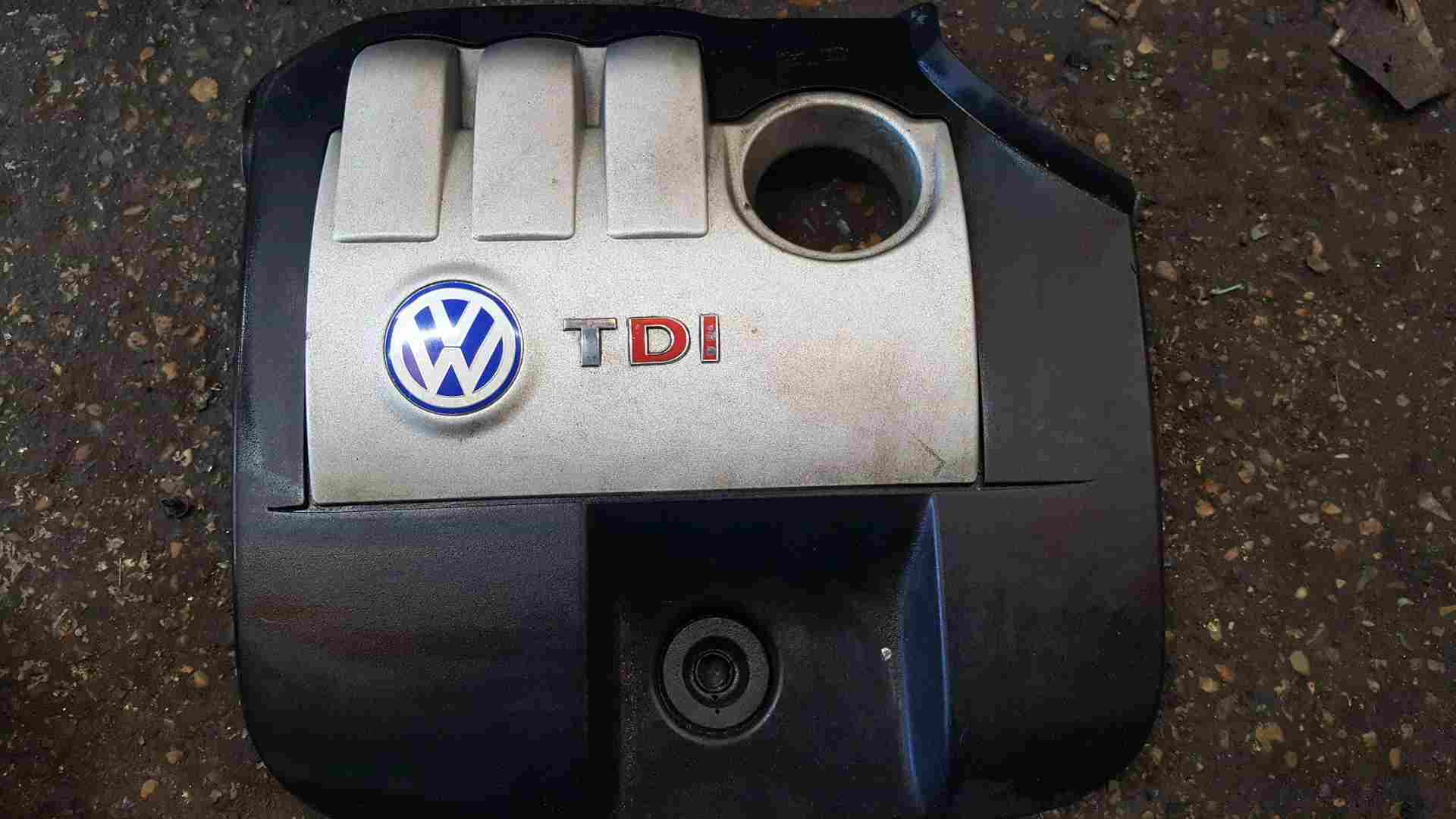 Volkswagen Polo 2003-2006 9N 1.4 TDI Engine Cover Plastic 045103925N