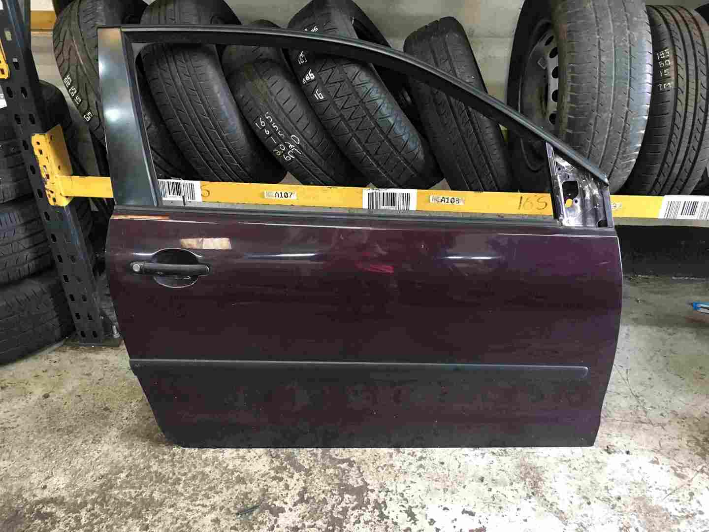 Volkswagen Polo 2003-2006 Drivers OSF Front Door Purple Red 3DR LC3W