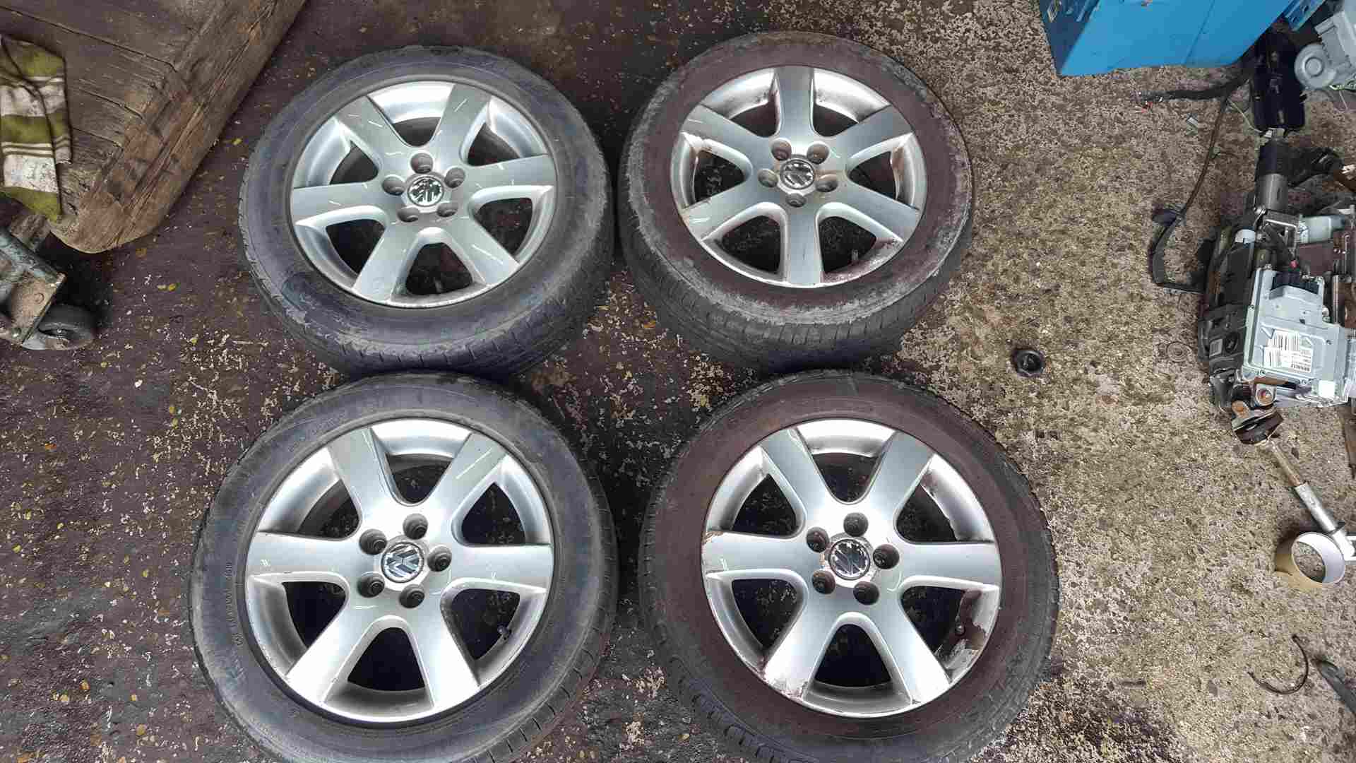 Volkswagen Polo 2006-2008 9N3 Charade Alloy Wheels SET X4 15Inch 5 Stud 3/5
