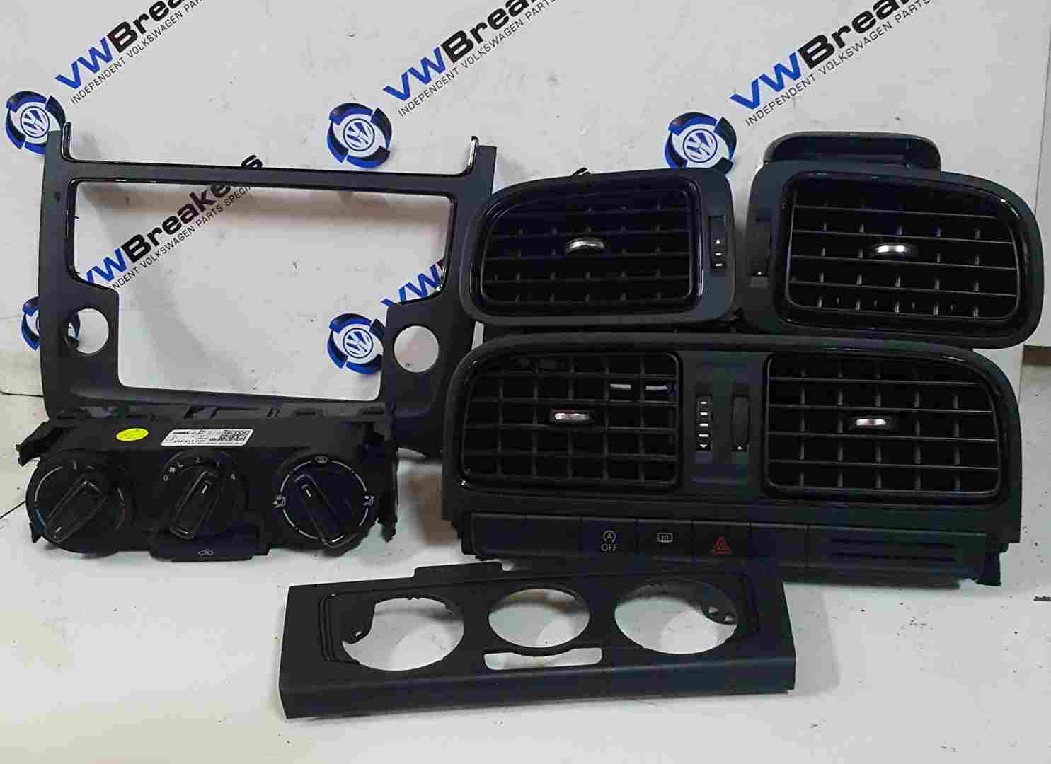 Volkswagen Polo 6C 2014-2017 Black Gloss Trim Vents Cd Heater Surround Set 