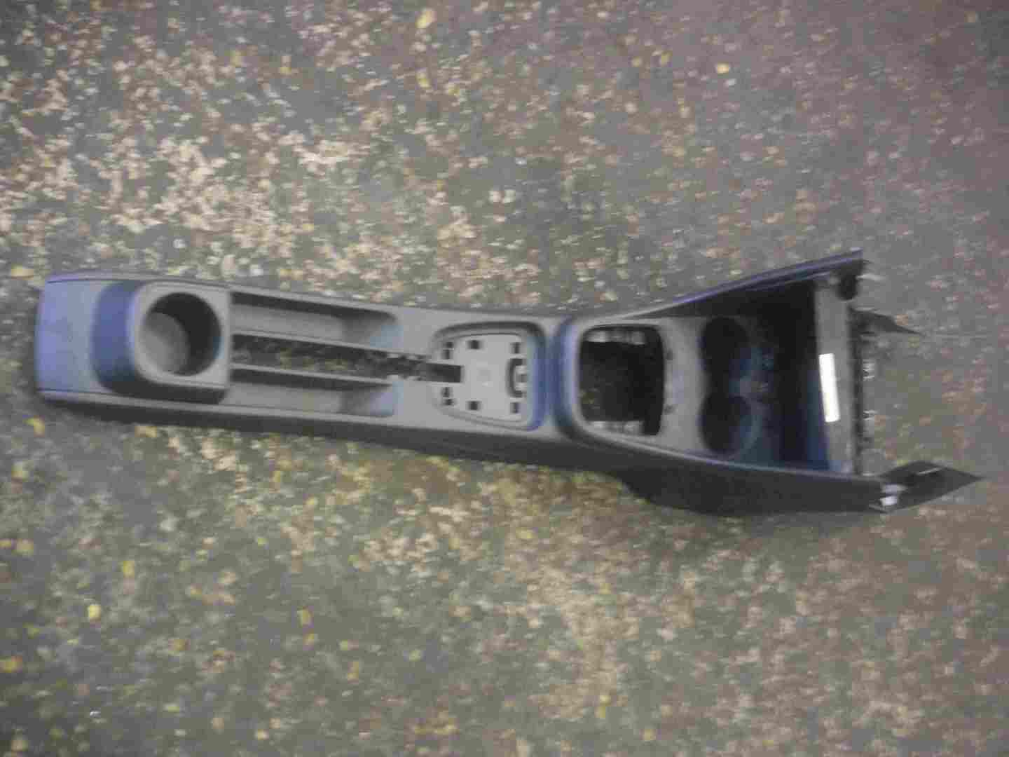 Volkswagen Polo 6C GT 2014-2017 Centre Console Cup Holders