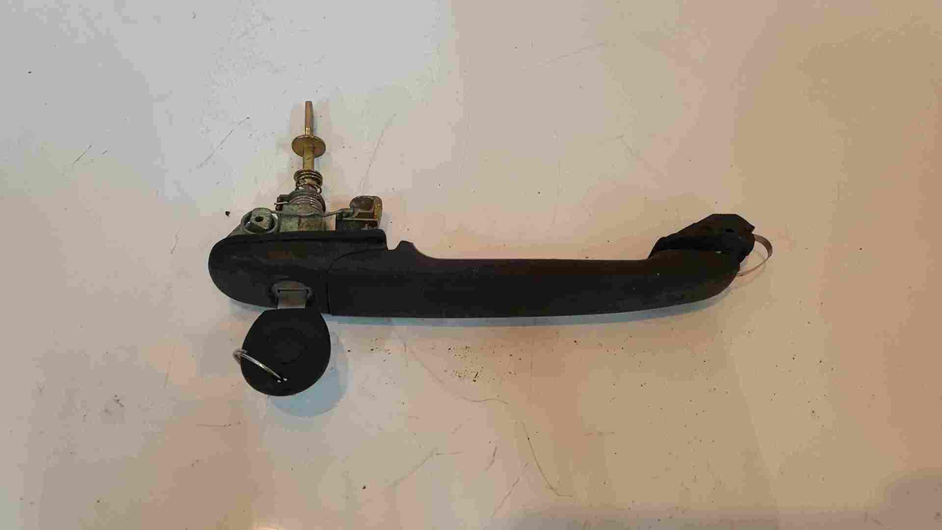 Volkswagen Polo 6N 1995-1999 Drivers OSF Front Exterior Door Handle