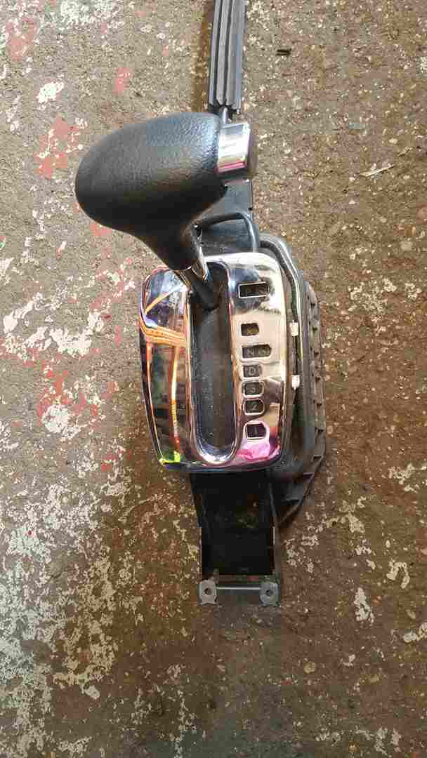 Volkswagen Polo 6N2 1999-2003 1.4 8V Gear Selector Automatic + Linkage
