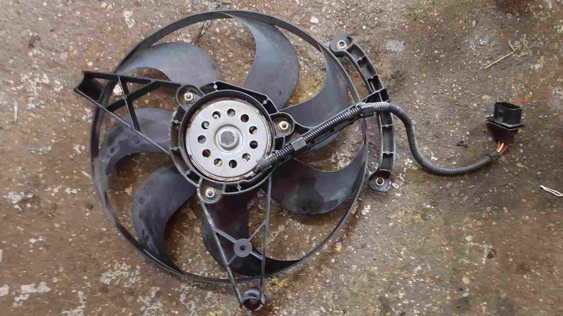 Volkswagen Polo 6N2 1999-2003 1.4 8V Radiator Cooling FAN  6X0959455