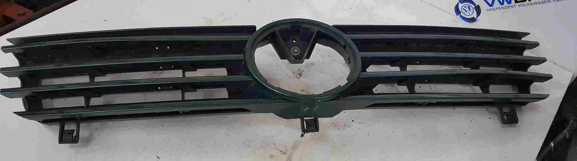 Volkswagen Polo 6N2 1999-2003 Front Bumper Grill Green 6N0853651J