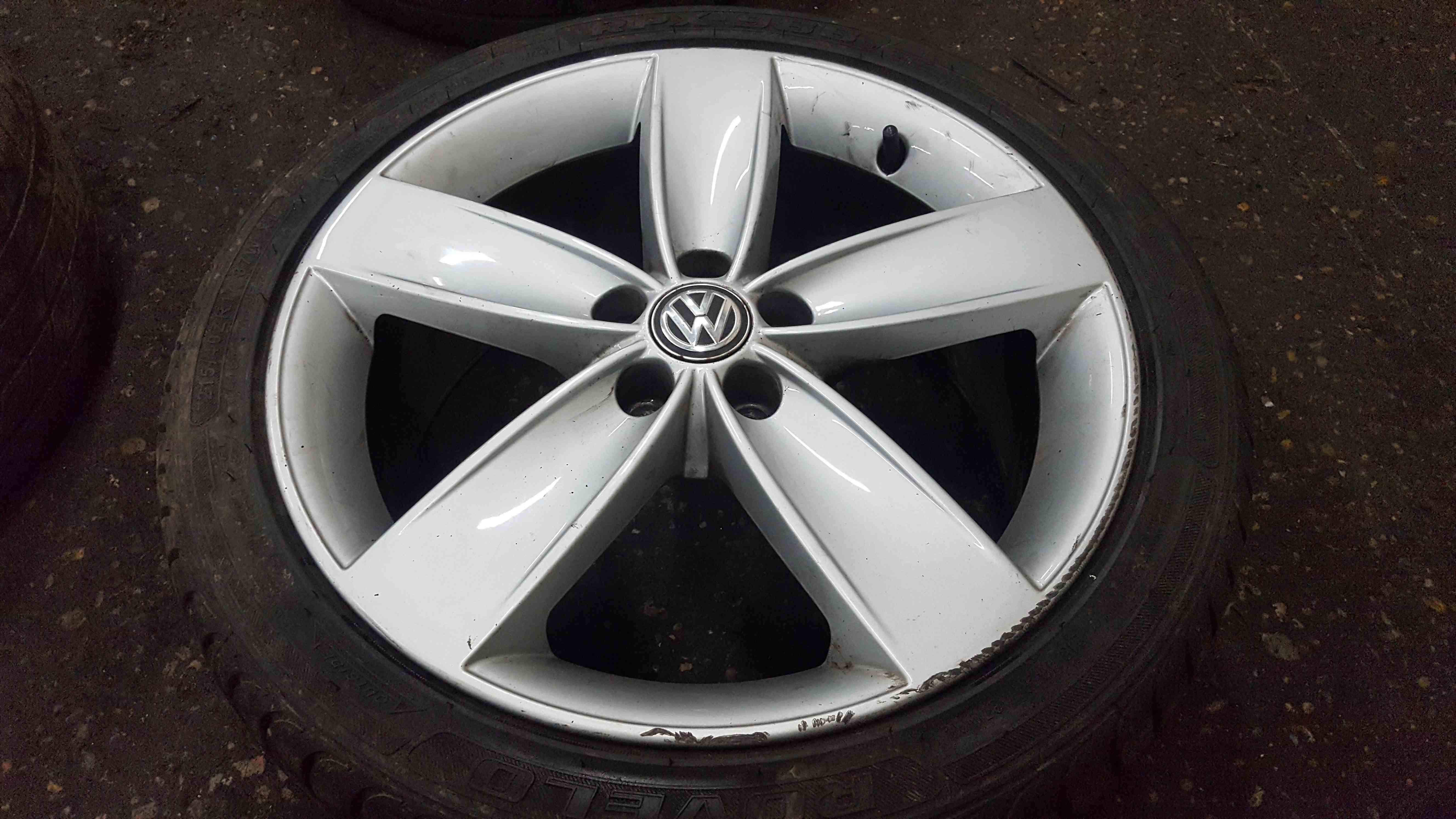 Volkswagen Polo 6R 2009-2014 Alloy Wheel 6R0601025a 215 40 17 3/5