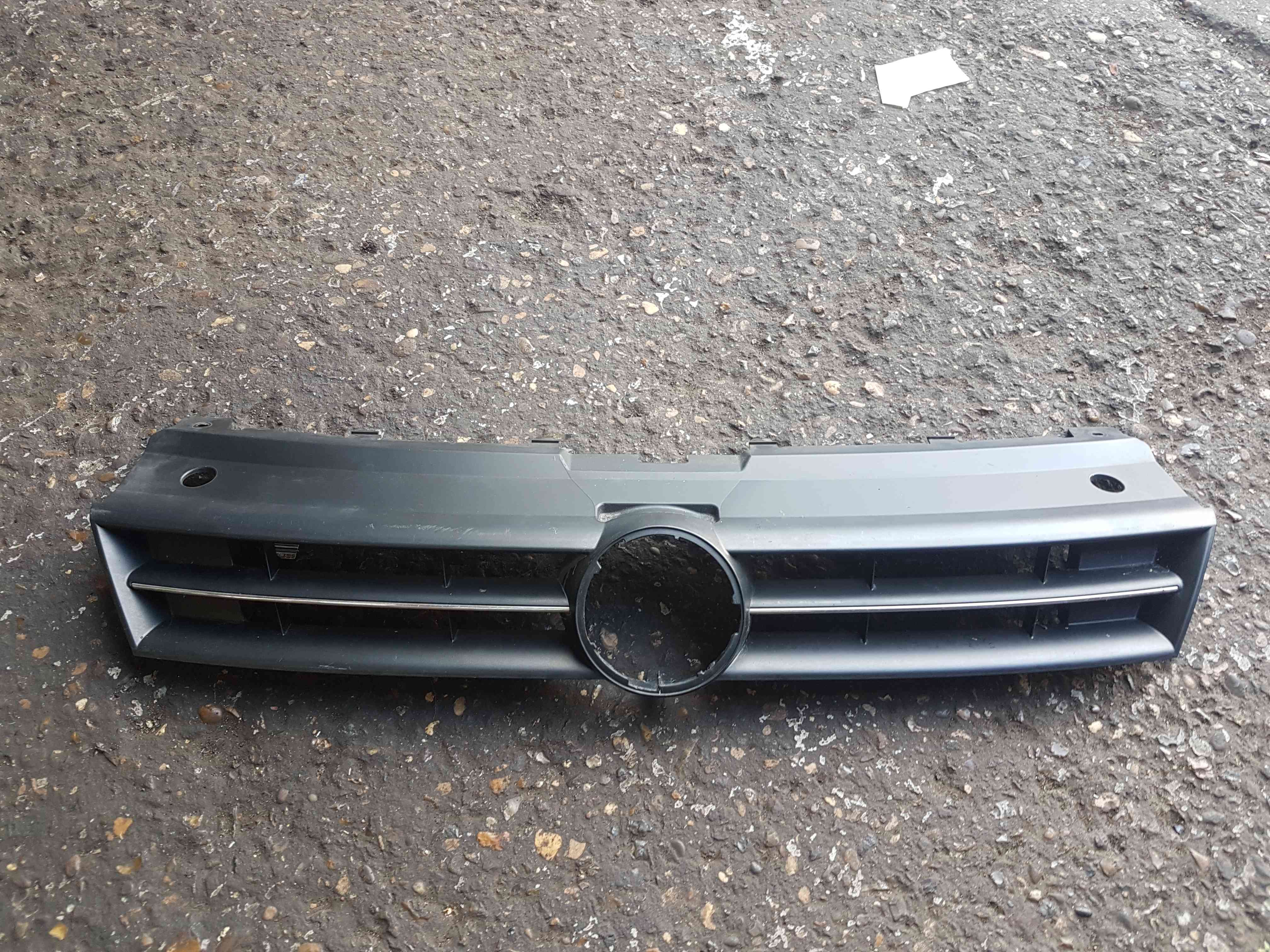 Volkswagen Polo 6R 2009-2014 Front Bumper Grill TOP 6R0853651C