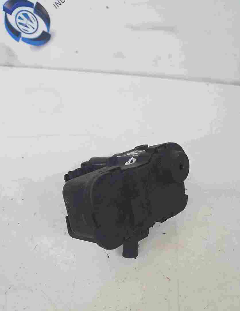 Volkswagen Polo 6R 2009-2014 Fuel Flap Lock Solenoid Actuator 6R0810773E