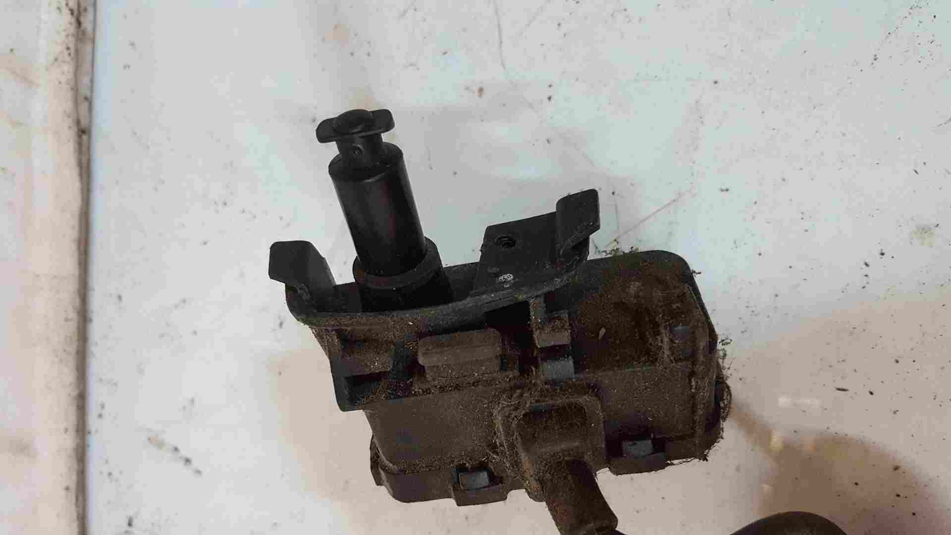 Volkswagen Polo 6R 2009-2014 Fuel Flap Opening Motor 6R0810773b