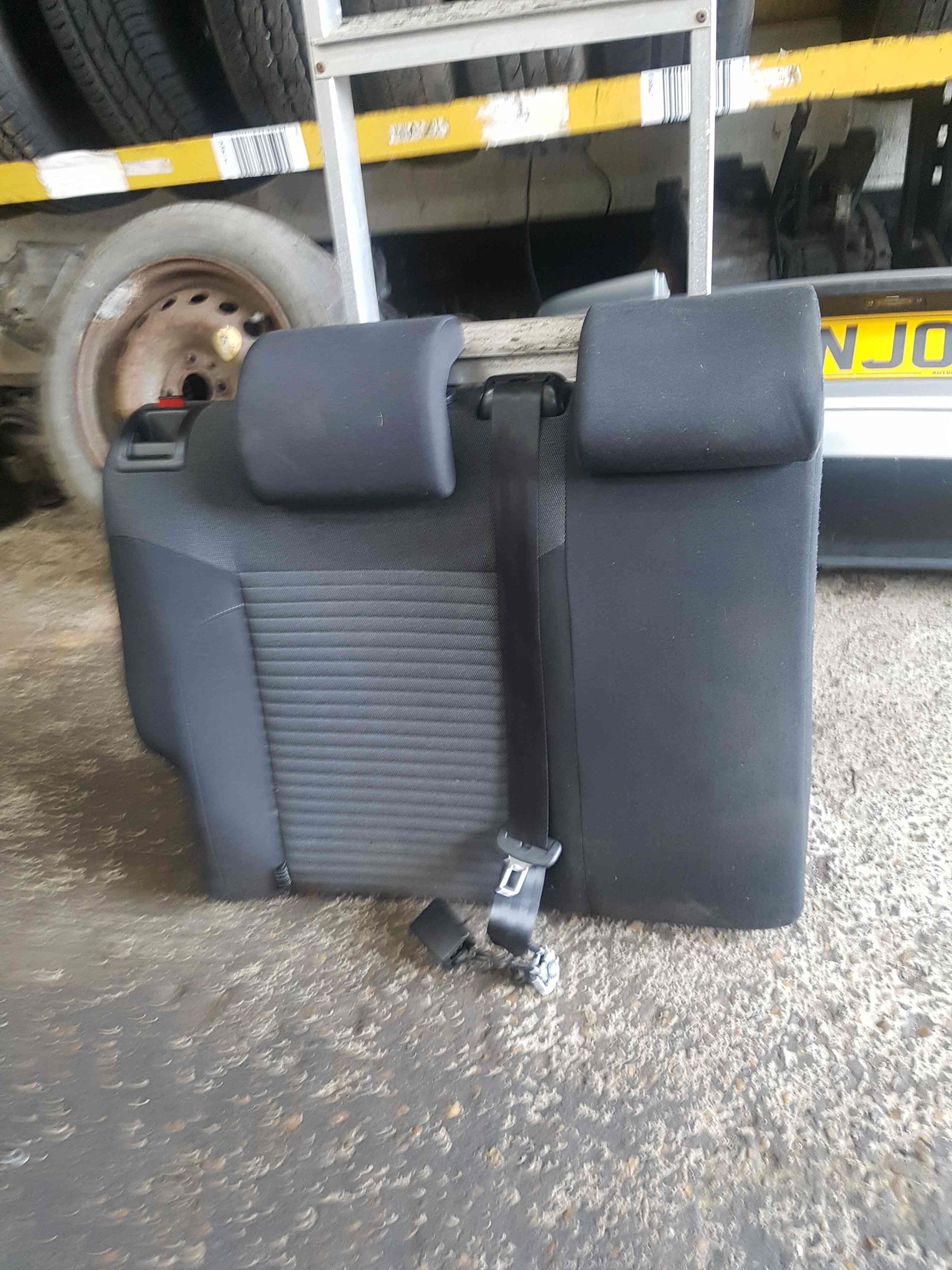 Volkswagen Polo 6R 2009-2014 OSR Rear Bench Middle Seat Belt Black Grey 5 Door 
