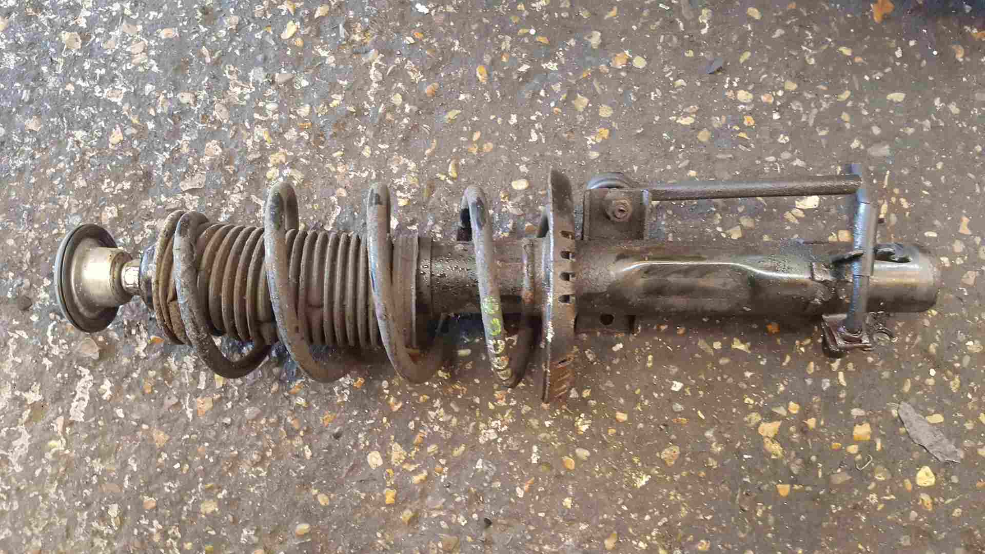 Volkswagen Polo 6R 2009-2015 1.4 16V Drivers OSF Front Spring Suspension LEG AM