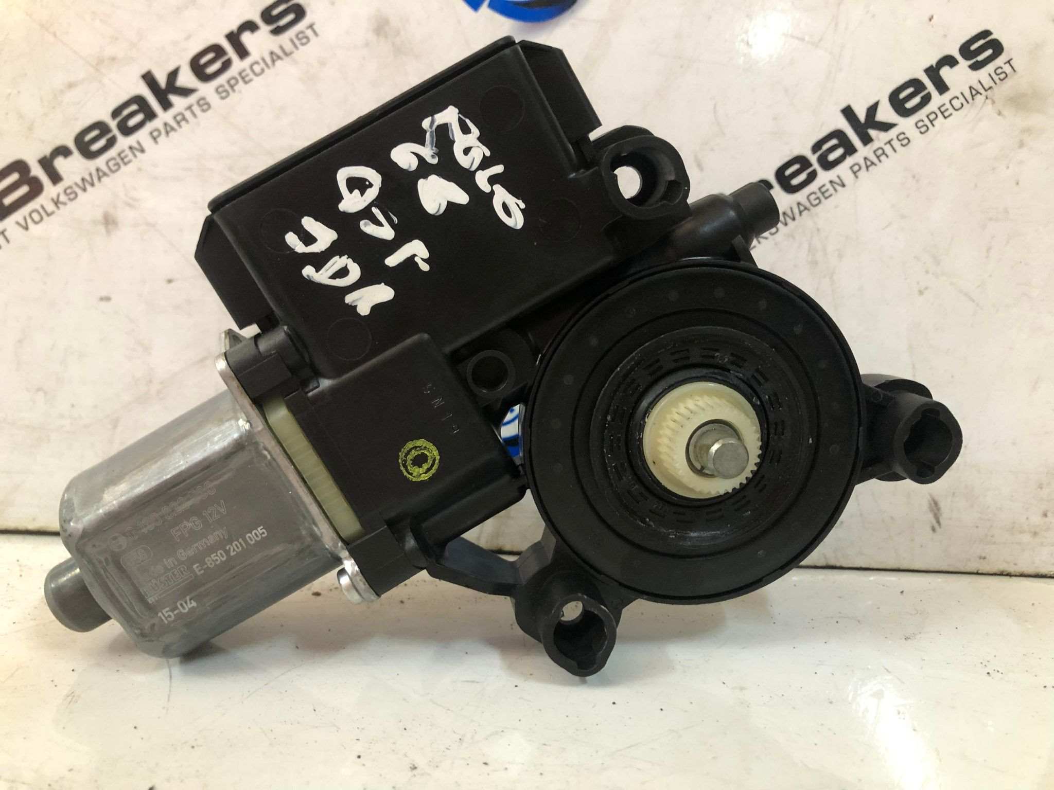 Volkswagen Polo 6R 2009-2015 Drivers Front OSF Window Motor 6r0959802at 