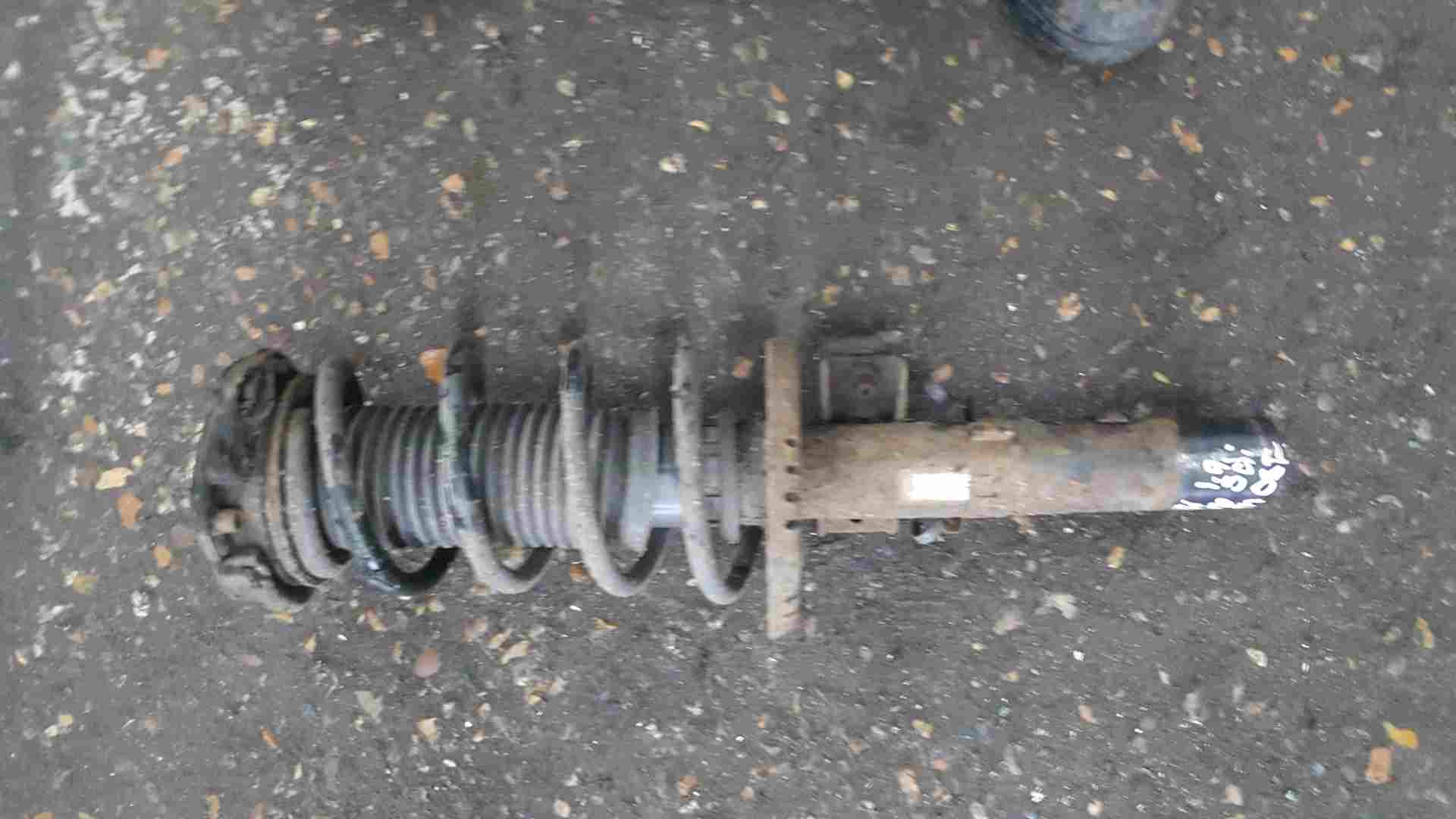 Volkswagen Polo 9N 1.9 SDI 2003-2006 OSF Nsf Shock Front Spring Strut LEG 