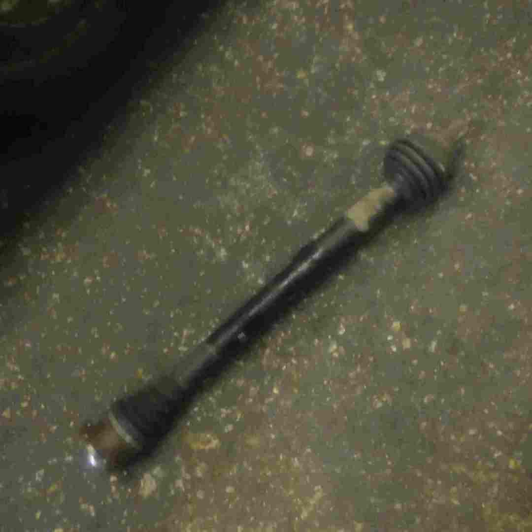 Volkswagen Polo 9N 2003-2006 1.9 TDi Drivers OSF Front Driveshaft