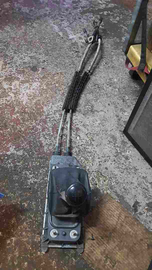 Volkswagen Polo 9N 2003-2006 5 Speed Manual Gearstick Mechanism + Cables Linkage