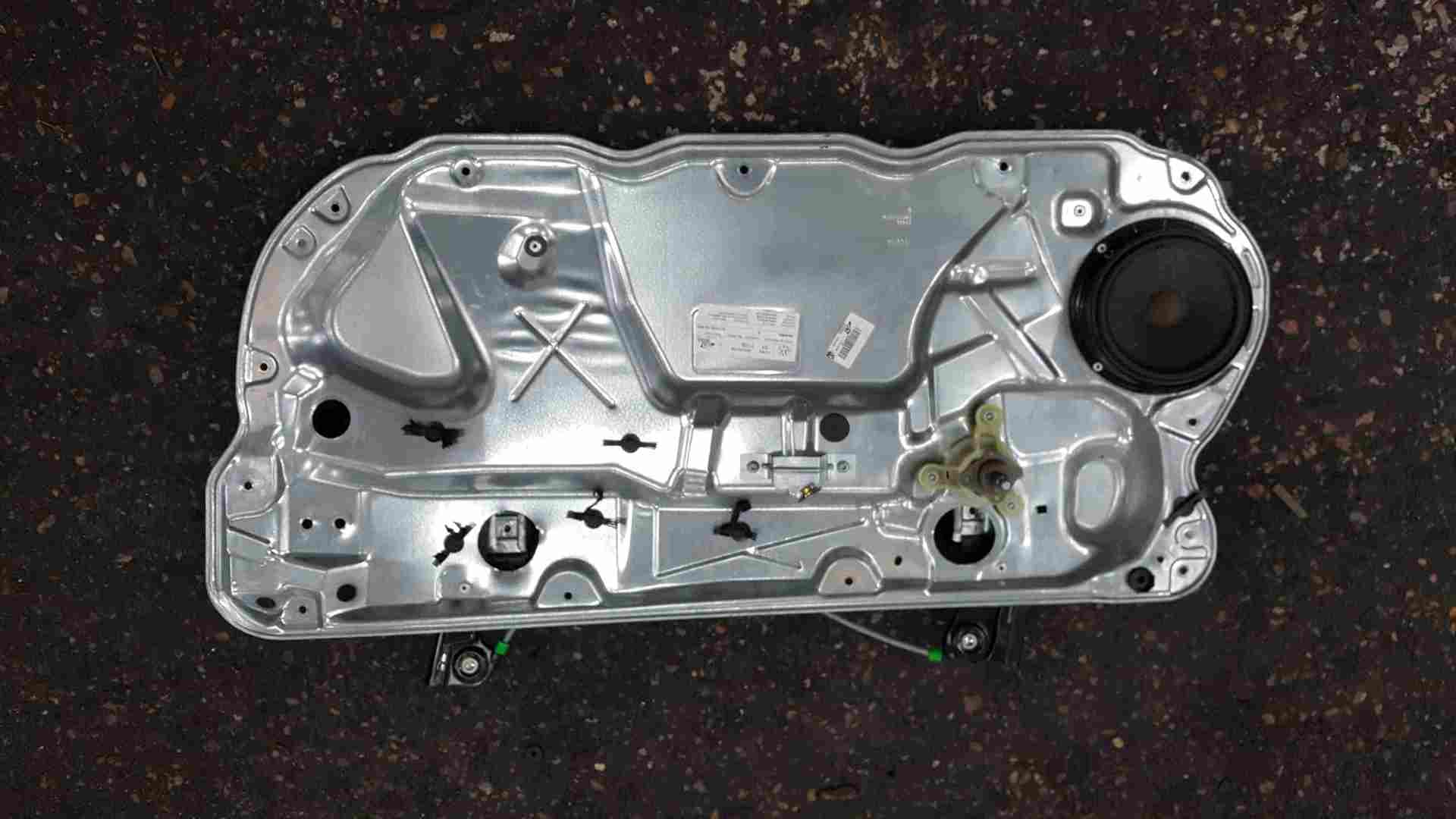Volkswagen Polo 9N 2003-2006 Drivers OSF Front Window Regulator 5Dr