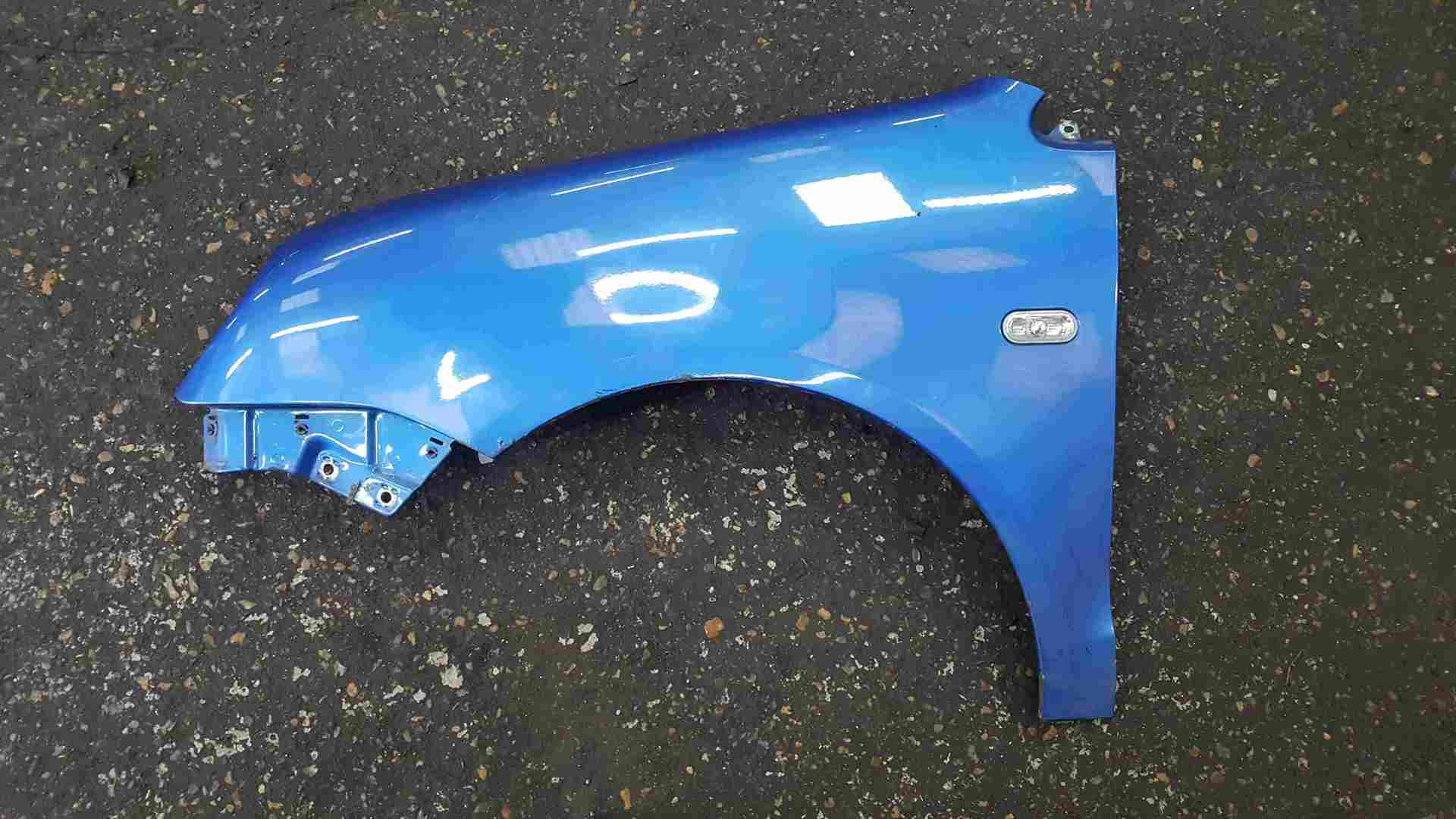 Volkswagen Polo 9N 2003-2006 Passenger NS Wing Blue LA5M