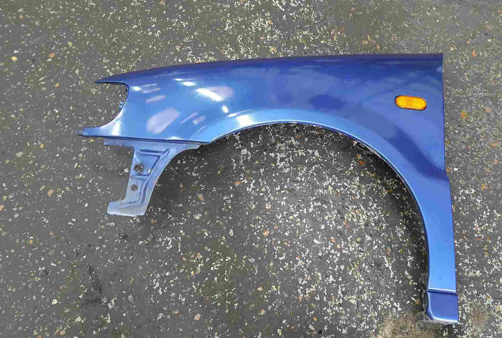 Volkswagen Polo 9N 2003-2006 Passenger NSF Front Wing Blue LR5U