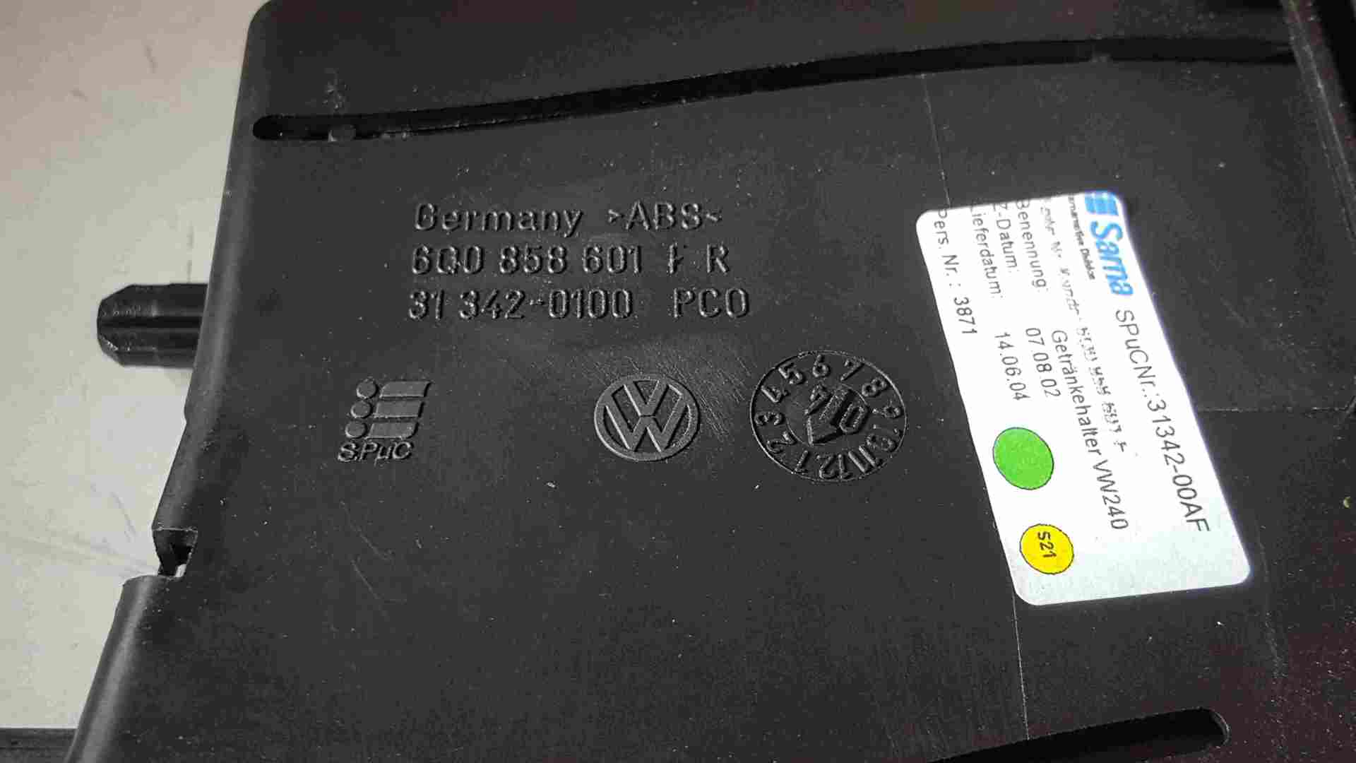 Volkswagen Polo 9N 9N3 2003-2006 CUP Holder Drinks 6Q0858601f