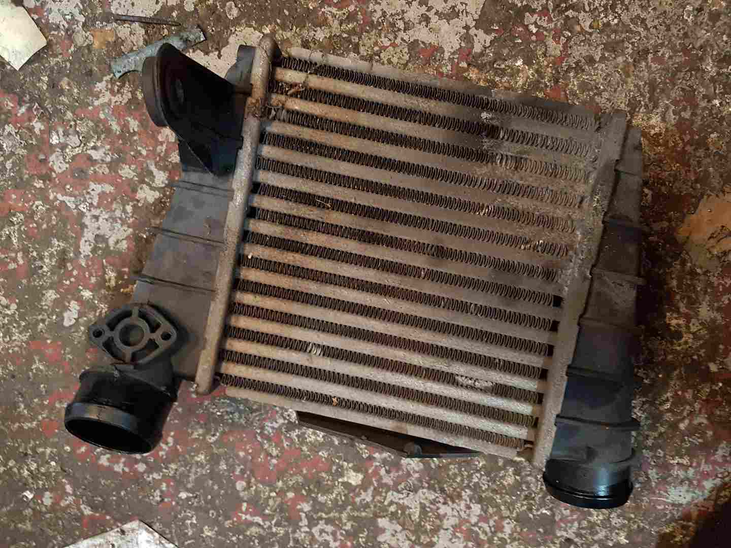 Volkswagen Polo 9N3 2006-2008 1.4 TDI Intercooler 6Q0145804g