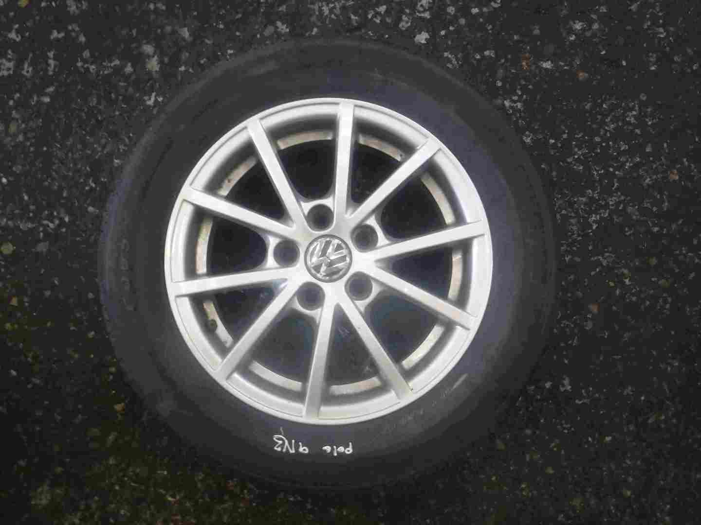 Volkswagen Polo 9N3 2006-2008 Alufelgen Alloy Wheel + Tyre 165 70 14 5mm 14inch