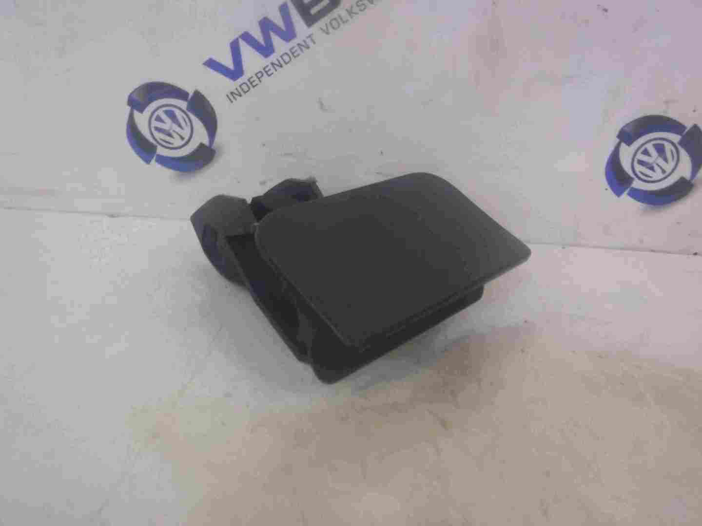 Volkswagen Polo 9N3 2006-2008 Glove Box Storage Lock Lid 6Q0857131D