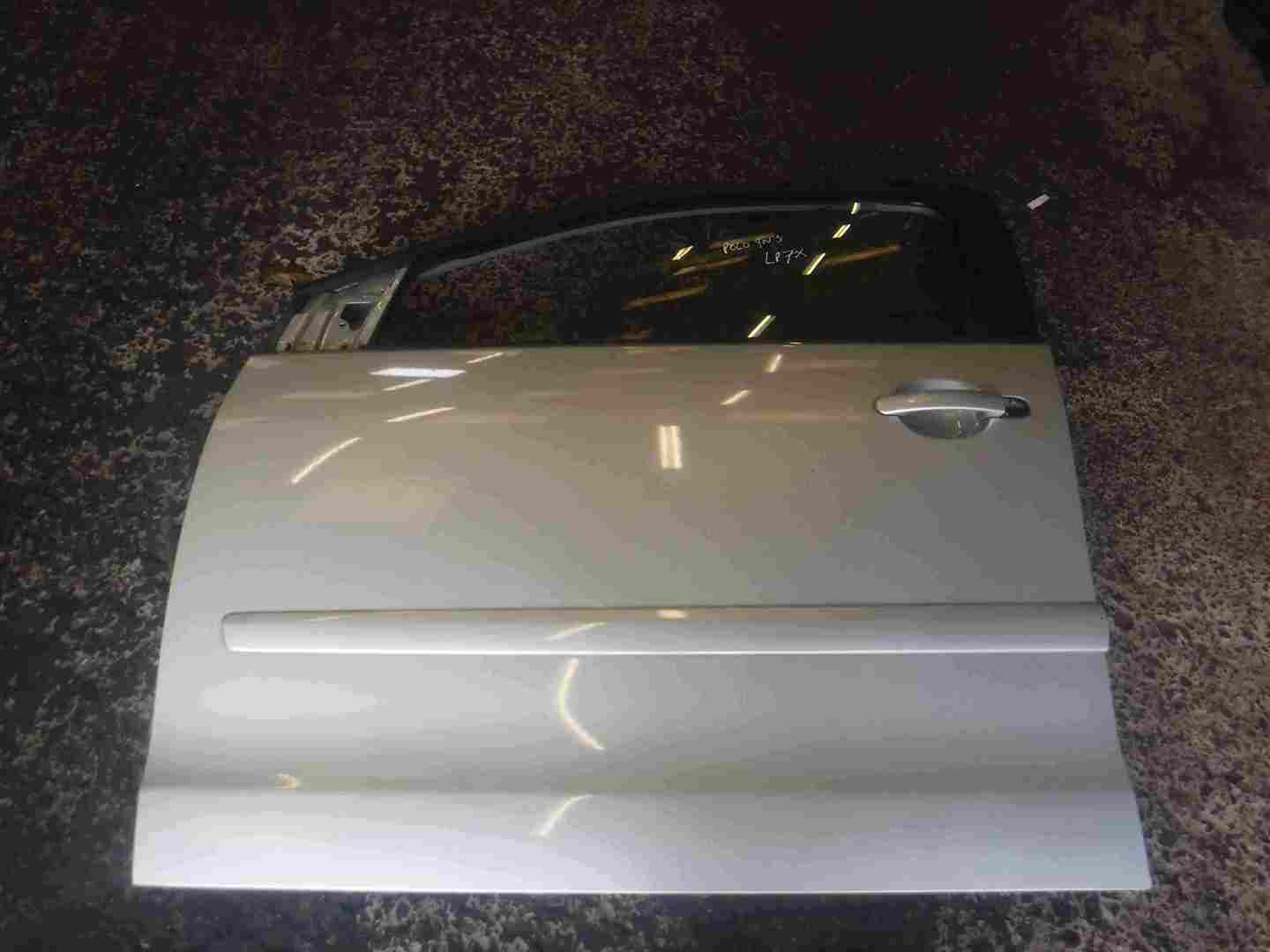 Volkswagen Polo 9N3 2006-2008 Passenger NSF Front Door Silver LP7X 5door