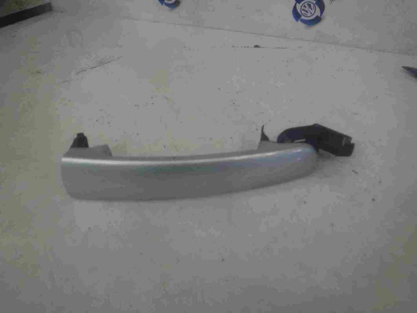 Volkswagen Polo 9N3 2006-2008 Passenger NSF Front Exterior Door Handle LA7W