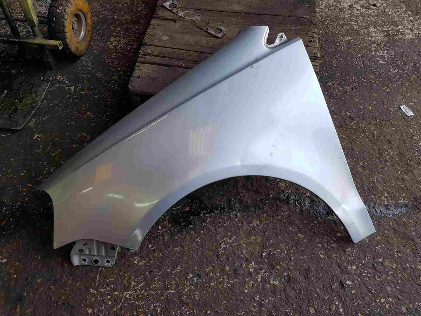 Volkswagen Polo 9N3 2006-2008 Passenger Ns Wing Silver La7w
