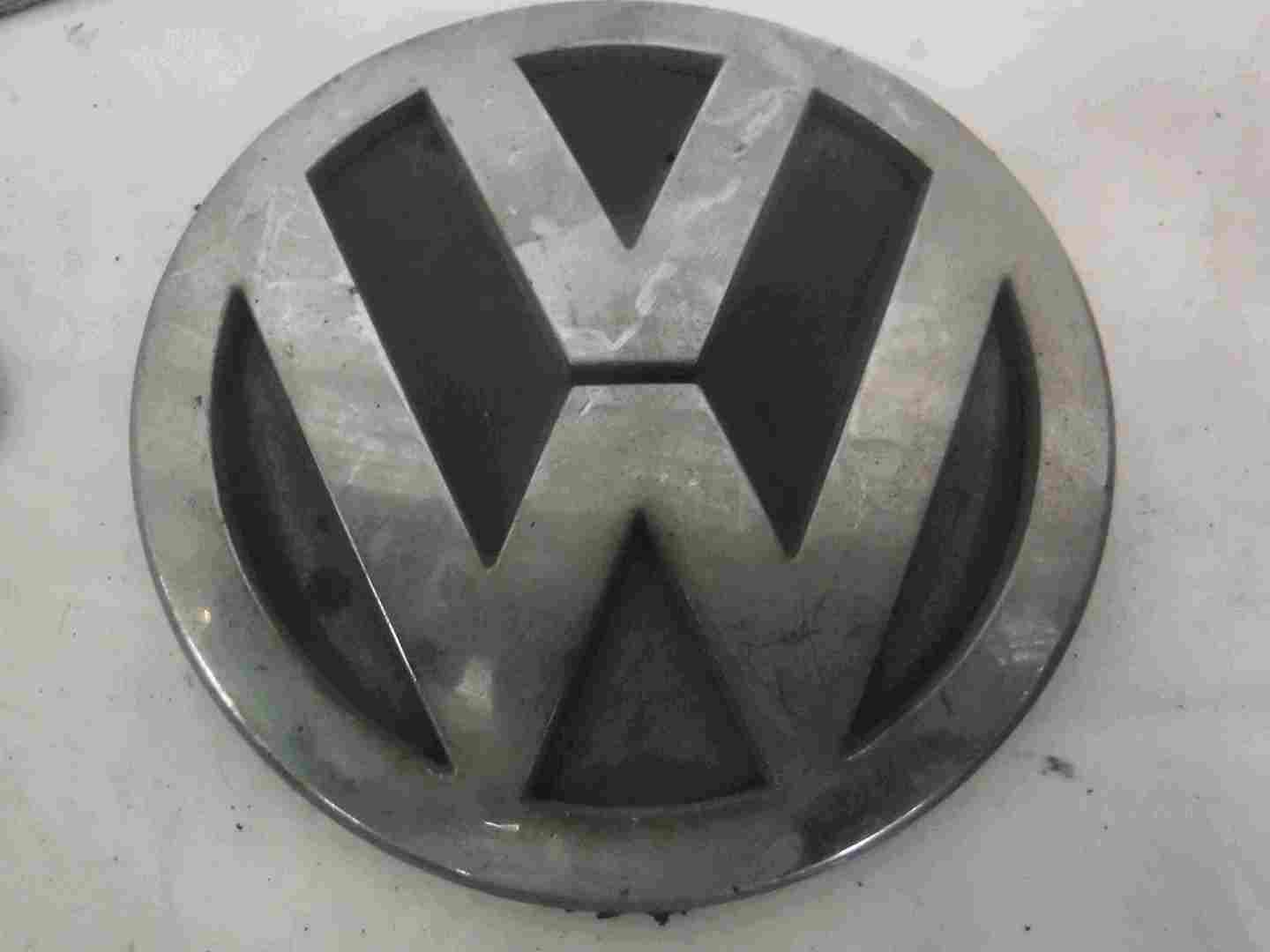 Volkswagen Polo 9N3 2006-2008 Rear Boot Tailgate  Badge Emblem 6Q0853630A