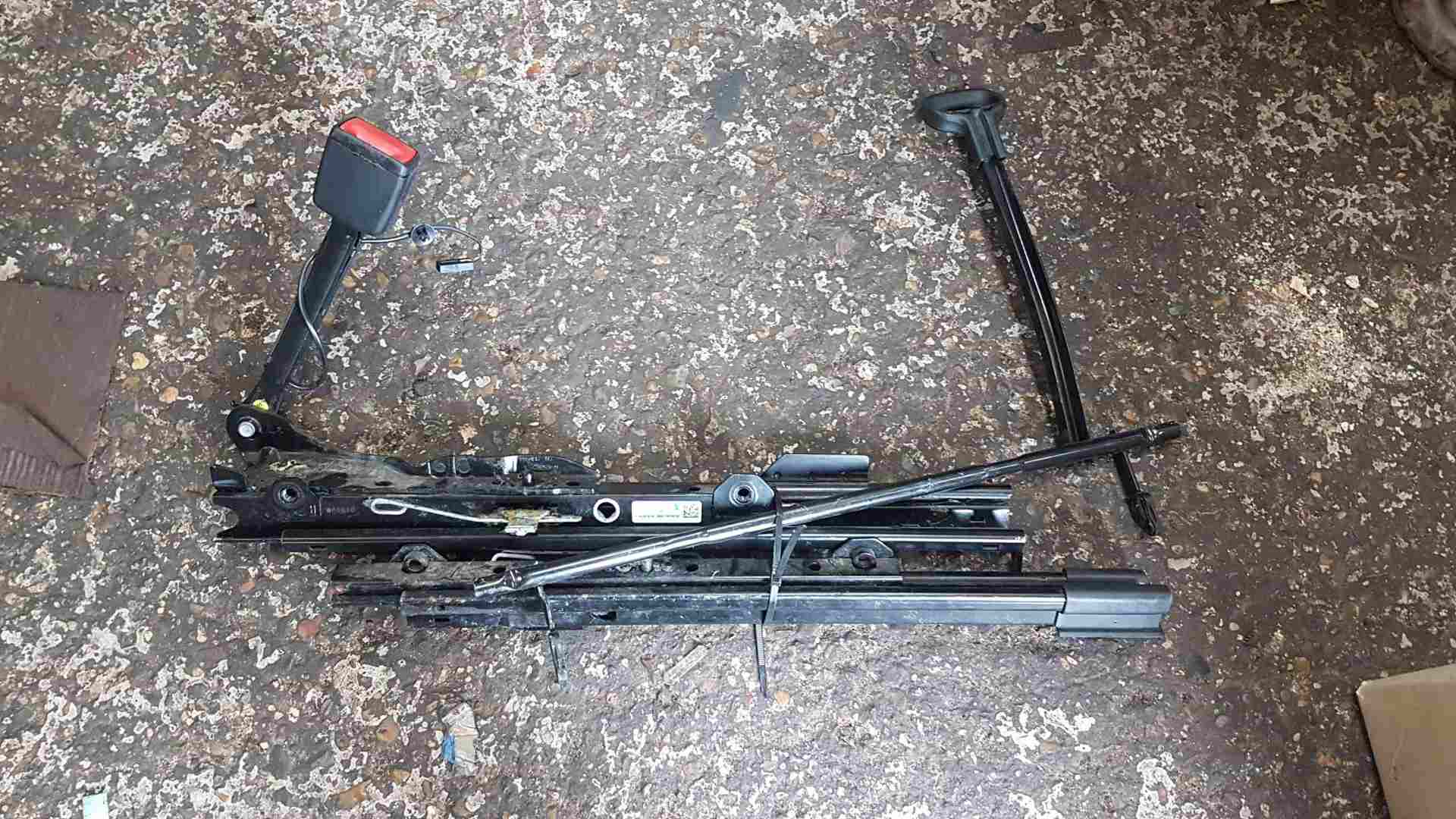 Volkswagen Polo MK6 2017-2023 Drivers OSF Front Seat Runners 5Door
