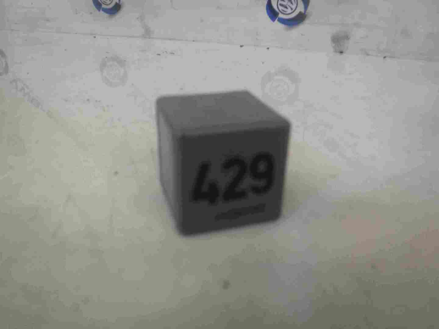 Volkswagen Relay 1J0906381