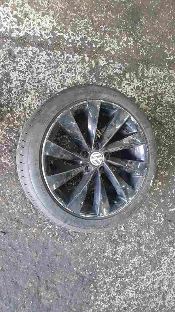 Volkswagen Scirocco 2008-2014 Black Turbin Alloy Wheel 18inch + 235 40 18 7mm