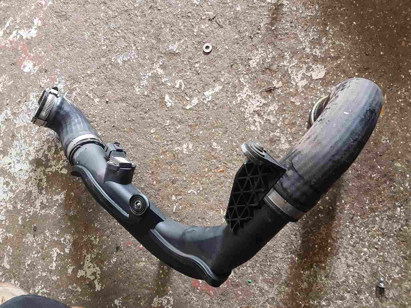 Volkswagen Scirocco 2008-2016 2.0 TDI Egr To Intercooler Pipe 5N0145770A