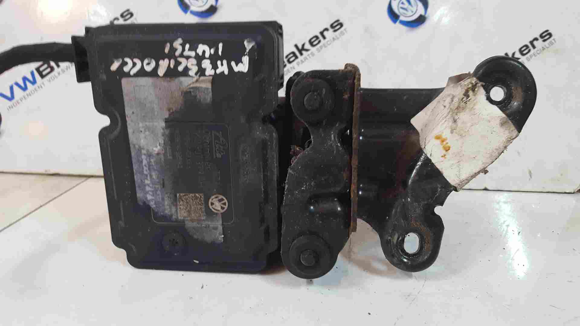 Volkswagen Scirocco MK3 2008-2014 ABS Pump Unit 1K0907379AH 1K0614517AS